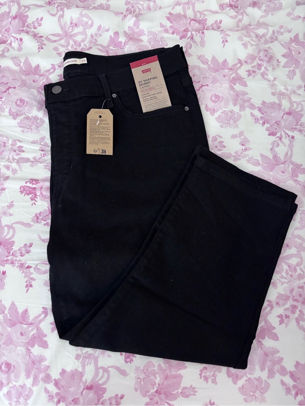 BRAND NEW WITH TAGS Levi’s311 skinny capri size 34